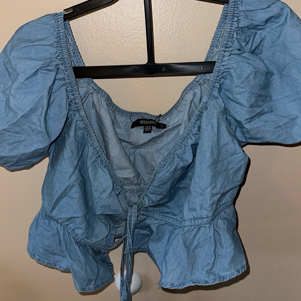 🩷 NWT 🩷 DENIM RUFFLE CROP TOP WITH TIES